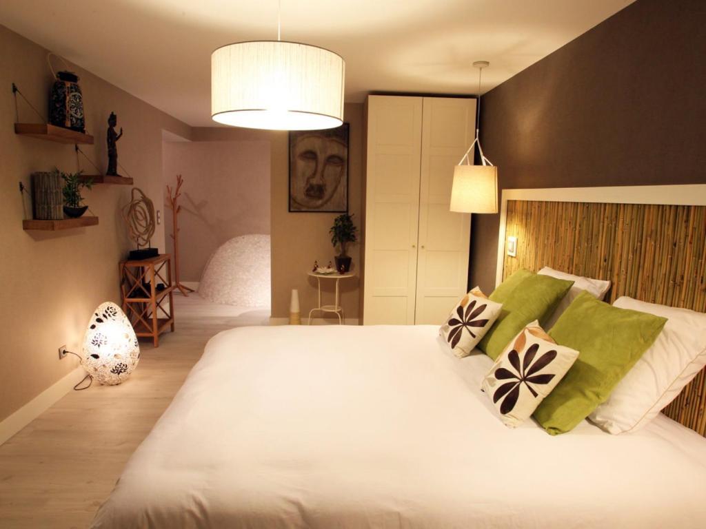 Aux 5 Sens Bed & Breakfast Tillé Oda fotoğraf